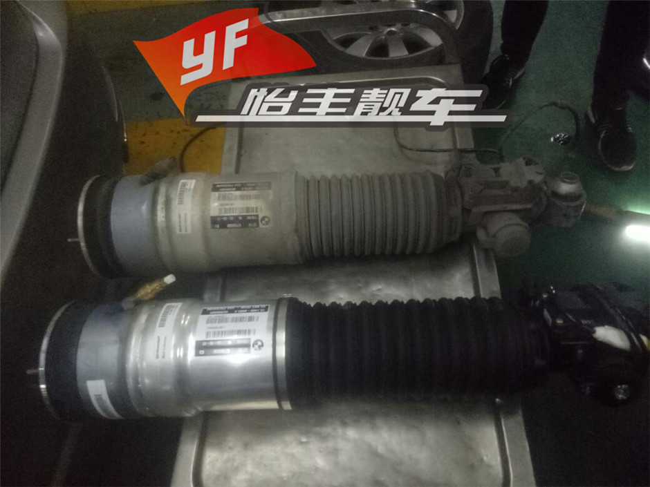 宝马740LI减震漏气 更换右后气震-图片2