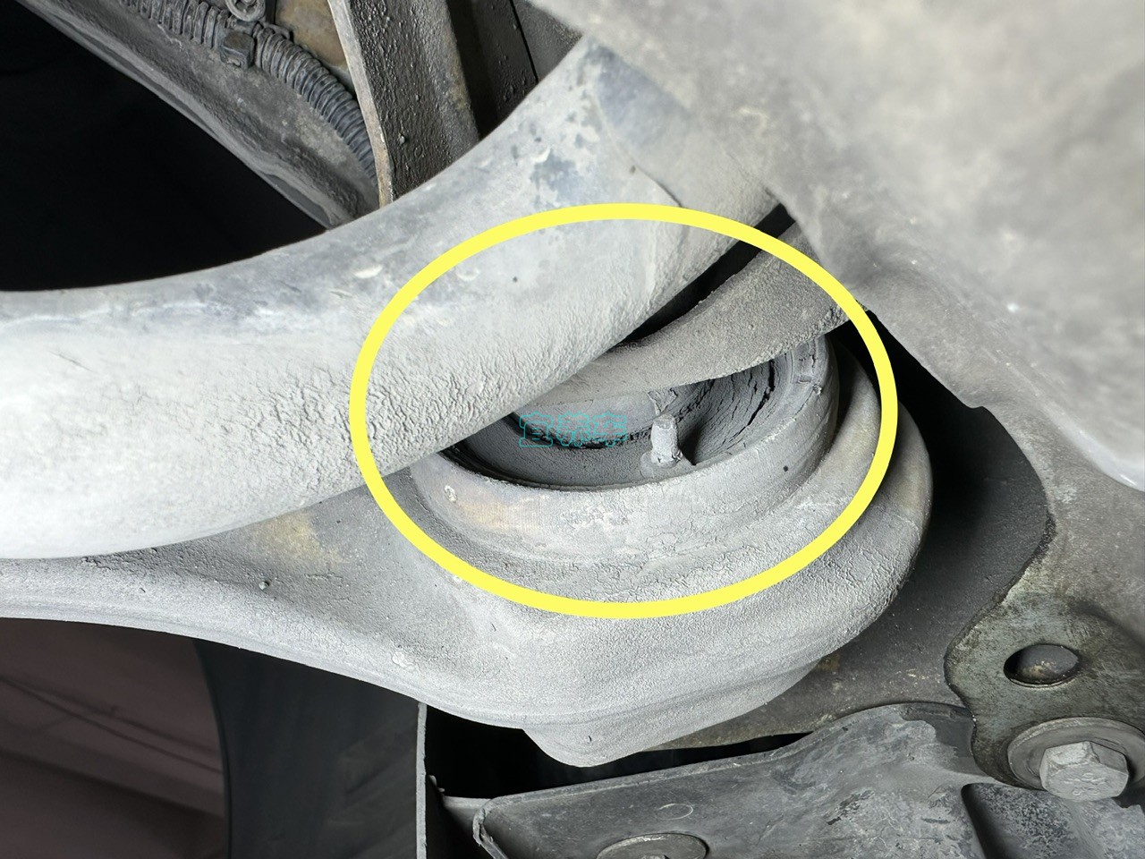 奔驰E300保养、后门锁无法开关、车辆检查、维修记录。