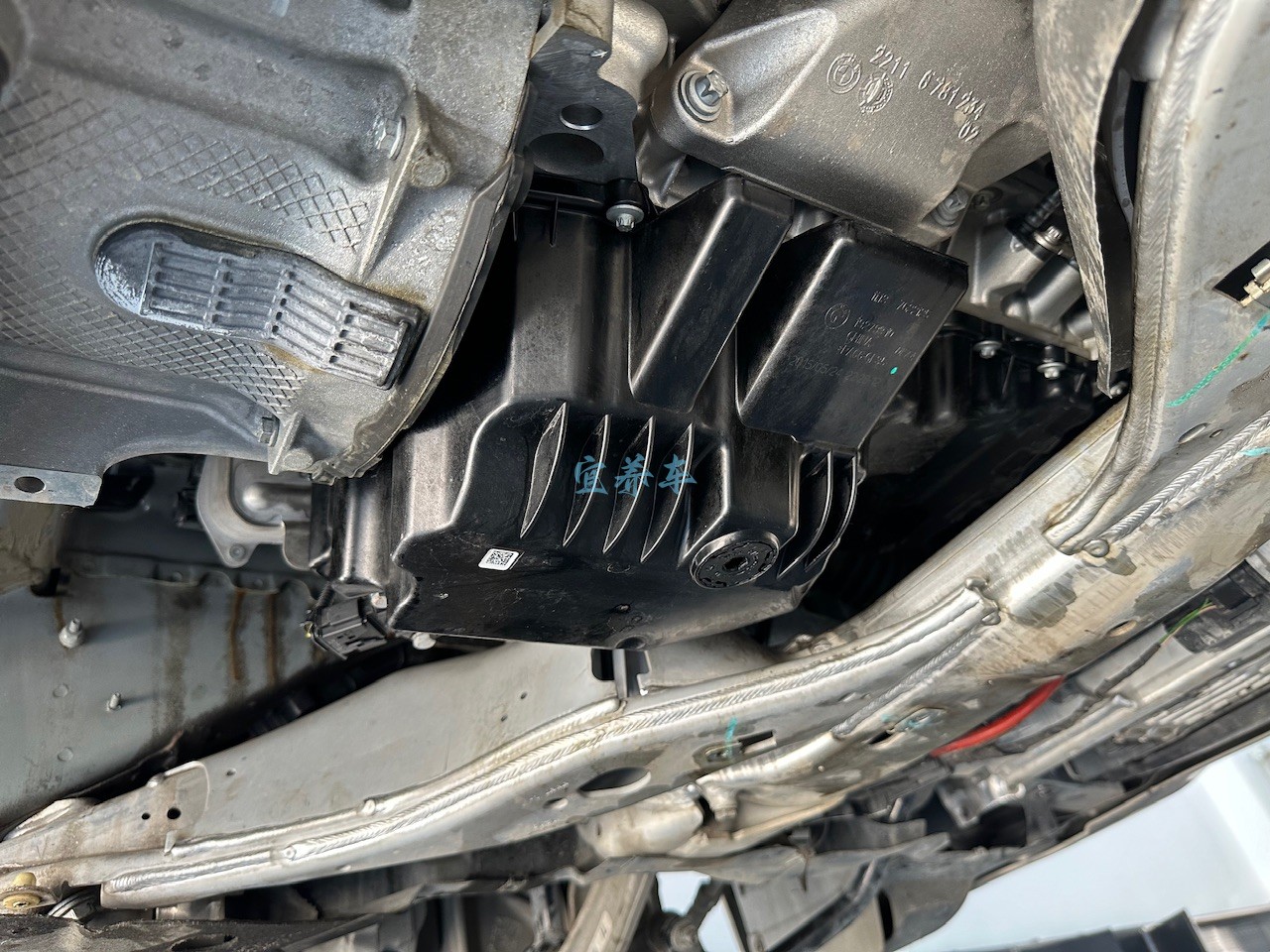 宝马528LI 发动机油底壳漏油 车身震动 维修记录-图片15