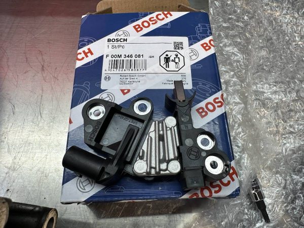 奔驰S系列221发电机原装BOSCH调节器（F00M 346 081） - 图片 2