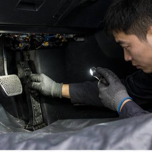 宝马 520Li（F18）N20 拆卸和安装整个踏板装置的轴承座标准工时