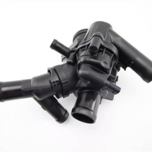 奔驰 GLA 220 / GLA 260 / CLA / A / B级 (M270) 更换发动机节温器服务