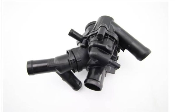 奔驰 GLA 220 / GLA 260 / CLA / A / B级 (M270) 更换发动机节温器服务